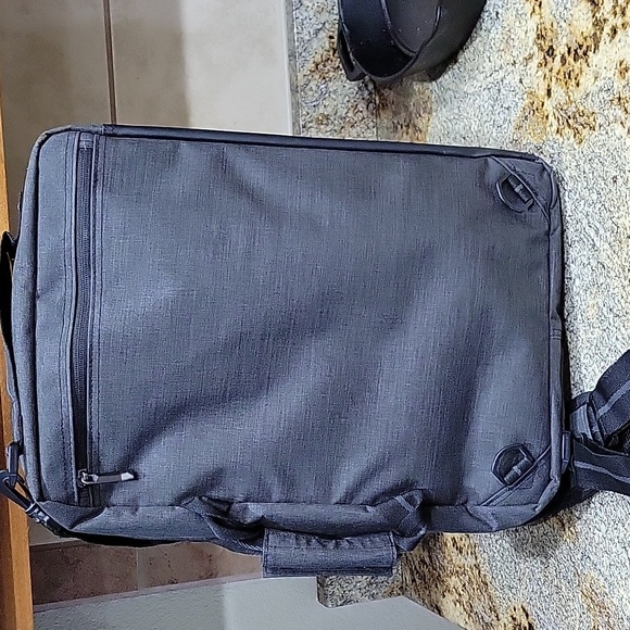 Solo New York Gray Laptop Bag, Converts To Backpack  Hybrid Briefcase 15.6" - Picture 4 of 7